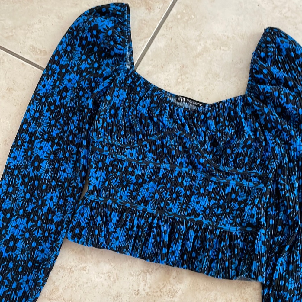 Zara square neck cropped top. Size M